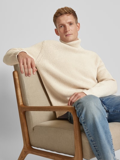 SELECTED HOMME Sweter z dzianiny z golfem model ‘CODY’ Złamany biały 3