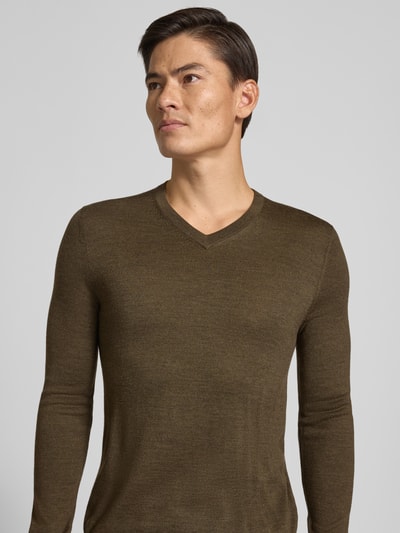Christian Berg Men Strickpullover aus Woll-Mix mit V-Ausschnitt Khaki Melange 3