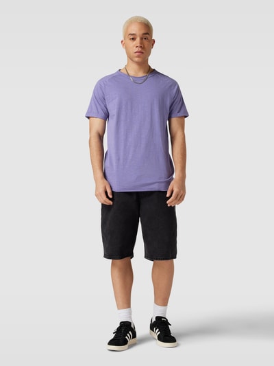 Redefined Rebel T-Shirt mit geripptem Rundhalsausschnitt Modell 'KAS' Lila 1