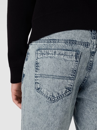 URBAN CLASSICS Loose Fit Jeans mit Logo-Patch Hellblau 3