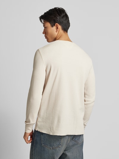 Tommy Jeans Longsleeve mit Label-Stitching Beige 5