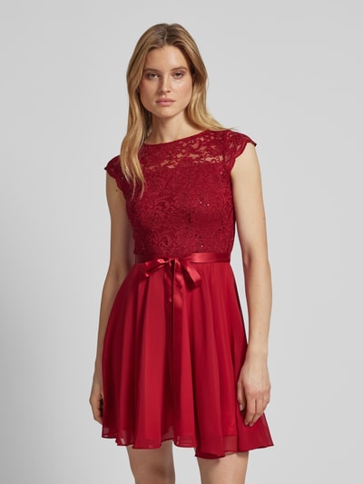 Swing Cocktailkleid mit Spitzenbesatz und Bindegürtel Rot 4