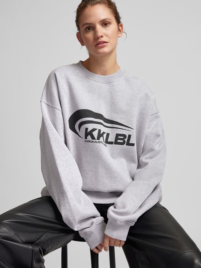 Karo Kauer Oversized sweatshirt met labelprint Lichtgrijs - 3