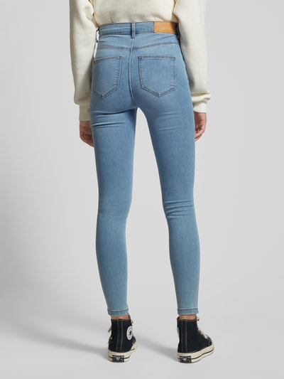 Noisy May Skinny Fit Jeans mit Knopf- und Reißverschluss Modell 'CALLIE' Hellblau 5