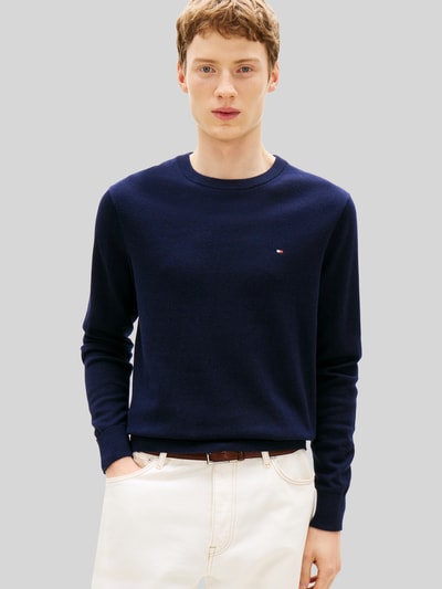Tommy Hilfiger Sweter o kroju regular fit z mieszanki bawełny i kaszmiru Granatowy 4