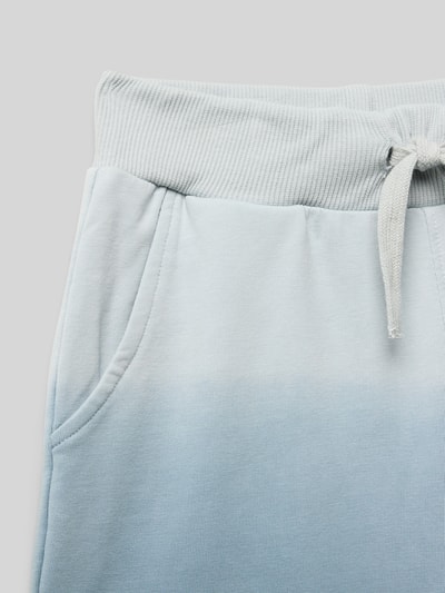 Name It Szorty z dzianiny dresowej o kroju regular fit z wpuszczanymi kieszeniami model ‘HAKKI’ Trzcinowy 2