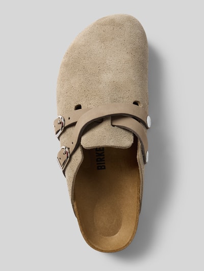 Produktfoto, Clogs aus echtem Leder Modell 'Blair' von Birkenstock mit abgerundeter Form, dünnen metallic Riemen, profilierter Sohle, Naturtönen