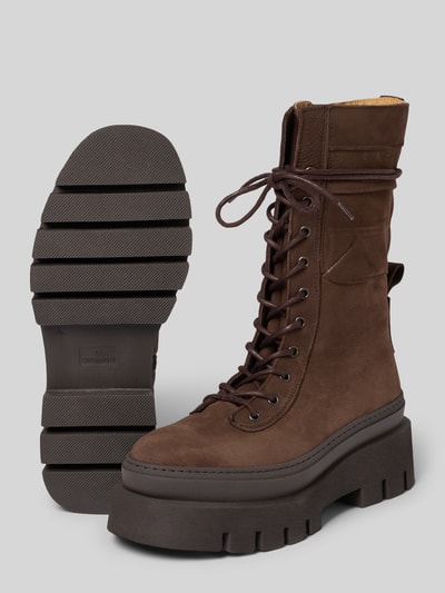 Produktfoto, Stiefel aus echtem Leder mit Schnürverschluss von Copenhagen in Braun, profilierte Sohle, abgerundete Passform, Damen Stiefel, Absatzhöhe 5 cm, Schafthöhe 26 cm, Schaftweite 14 cm, glatte und strukturierte Textur.