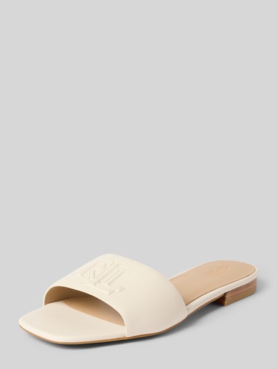 Productfoto, Pantoletten uit puur leer model 'EVERLEY SLD' van Lauren Ralph Lauren in beige leerlook met vierkante neus, blokhak, label-reliëf, logo-detail, open instap, gestructureerde zool, glad leer, echt leer.
