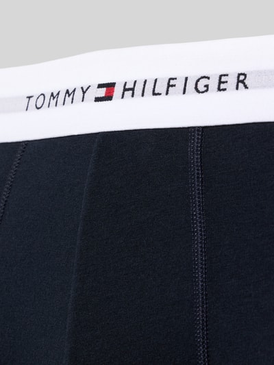 Produktfoto, Trunks aus Baumwoll-Mix im 3er-Pack von Tommy Hilfiger, Optik: Unifarben, Passform: Skinny-Fit, Applikation: Label-Schriftzug, Bundabschluss: Elastisch, Multipack: 3er-Pack, Materialverarbeitung: Stretch, Herren