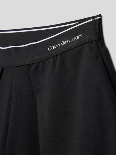 Calvin Klein Jeans Bermudy z mieszanki wiskozy z elastycznym pasem z logo Czarny 2