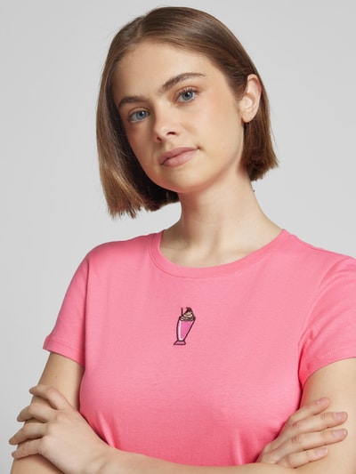 Review T-Shirt mit Motiv-Stitching Pink 3