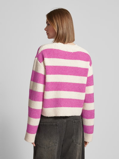 Pieces Cardigan mit V-Ausschnitt Modell 'ALINI' Fuchsia 5