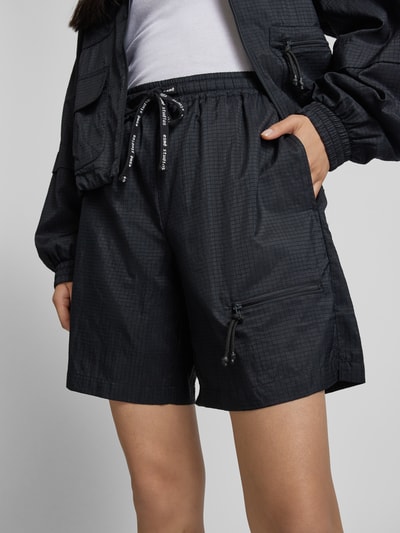 esmé studios Relaxed Fit Shorts mit Reißverschlusstasche Modell 'Liane' Black 3