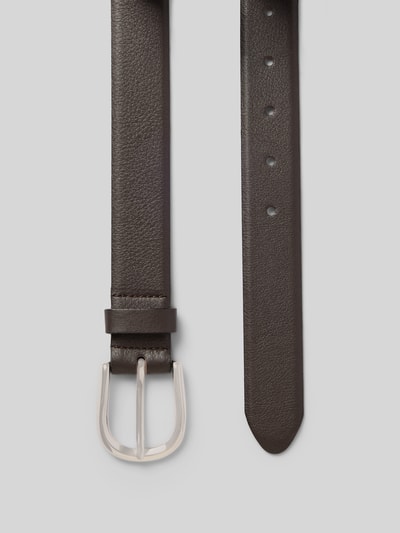 Produktfoto, Gürtel aus reinem Rindsleder Modell 'Adra' von Weinmann, Damen Gürtel mit Dornschließe, schmale Passform, Breite 3 cm, glatte braune Oberfläche, Größe 80, feine Lederstruktur, schlichtes Design.