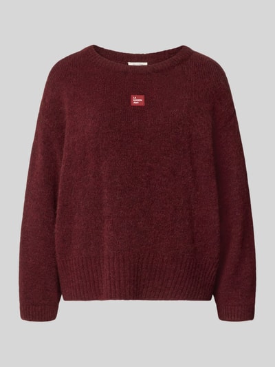 Produktfoto, Oversized Pullover mit Alpaka-Anteil Modell 'East' von American Vintage, bordeauxrot, Strick-Optik, Logo-Patch, strukturierte Textur