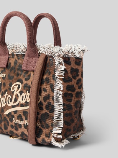 Produktfoto, Handtasche mit Fransen und Label-Print Modell 'VANITY MINI' von MC2 Saint Barth aus reiner Baumwolle im Allover-Look mit Hauptfach mit zamkiem błyskawicznym, tragehenkel, odpinanym paskiem na ramię, Szerokość w rozmiarze 1: 19 cm, długość w rozmiarze 1: 17 cm, głębokość w rozmiarze 1: 10 cm, długość paska w rozmiarze 1: 74 cm, brązowo-czarne cętki, wyraźna tekstura tkaniny