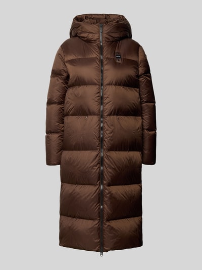 Produktfoto, brauner Steppmantel mit Kapuze, Zweiwege-Reißverschluss, Modell 'CELIA' von Blauer USA, glatte Struktur, Regular Fit