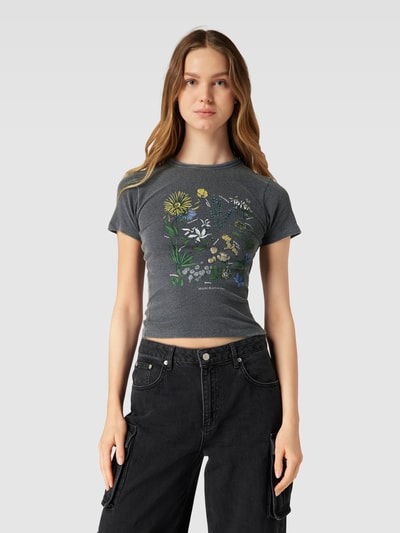 BDG Urban Outfitters T-Shirt mit Washed Out Look Modell 'Flower Baby' Black 4