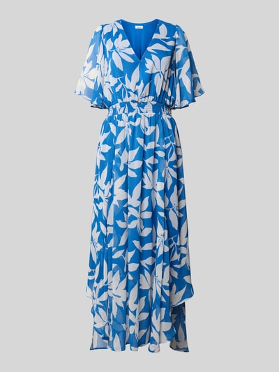 Produktfoto, Tailliertes Chiffonkleid mit all-over motief van s.Oliver RED LABEL in blauw met witte bladeren, getailleerd, maxilengte, V-hals, korte vlindermouwen, geraffineerde boord om de taille, materiaalverwerking: chiffon, crêpe