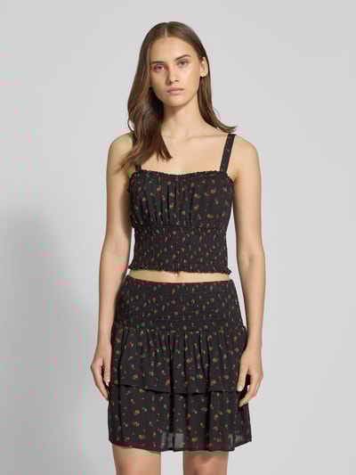 Review Crop Top mit Smok-Details Black 4