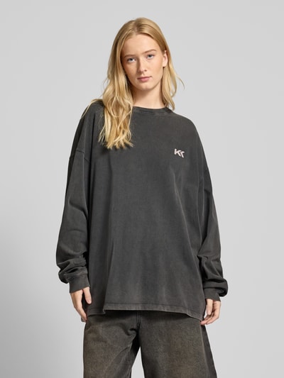 Karo Kauer Oversized Longsleeve mit Logo-Print Anthrazit 4