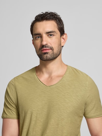 MCNEAL T-Shirt mit V-Ausschnitt Schilf 3