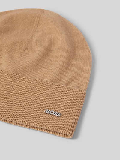 BOSS Czapka beanie z aplikacją z logo model ‘Lari’ Camel 2