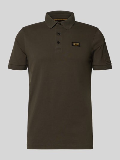 Produktfoto, Slim Fit Poloshirt mit Label-Stitching Modell 'TRACKWAY' von PME Legend in Oliv, kurze Knopfleiste, Baumwoll-Elasthan-Mix