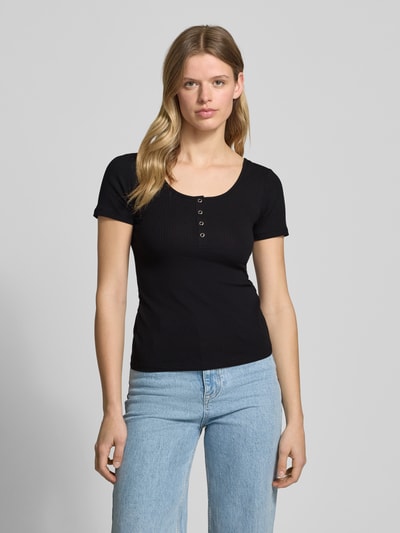 Pieces Slim fit T-shirt van katoenmix met kort drukknooppaneel, model 'KITTE' Zwart - 4