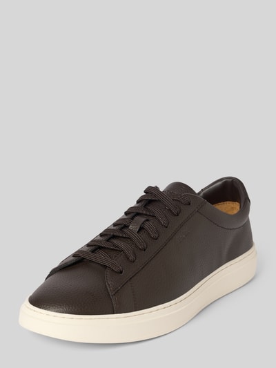 BOSS Low Top Sneaker aus genarbtem Rindsleder Dunkelbraun 1