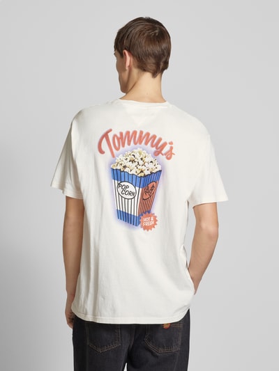 Tommy Jeans Relaxed Fit T-Shirt mit Logo-Stitching Modell 'NOVELTY' Offwhite 5