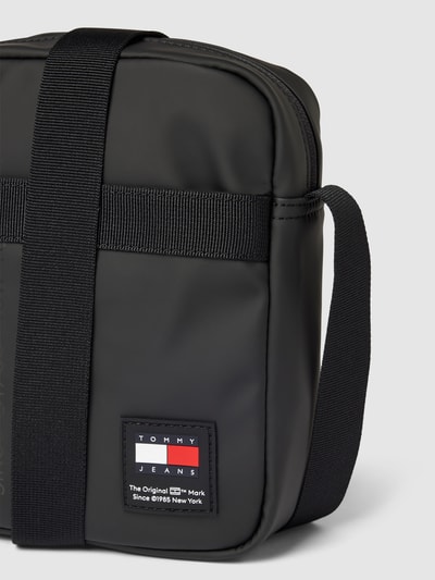 Tommy Jeans Umhängetasche mit Label-Patch Modell 'DAILY' Black 3