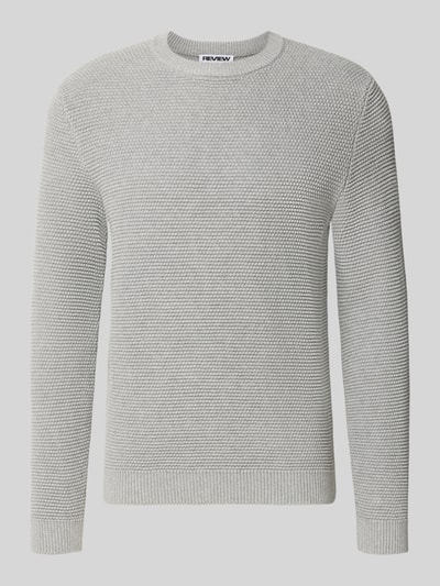 Produktfoto, Regular Fit Strickpullover aus reiner Baumwolle von REVIEW in Hellgrau mit gerippten Abschlüssen, Langarm, strukturierte Oberfläche