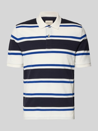Produktfoto, Slim Fit Poloshirt mit Logo-Stitching von Gant aus reiner Bio-Baumwolle, weiß mit blauen und schwarzen Querstreifen, kurze Knopfleiste, Polokragen