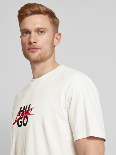 HUGO T-Shirt mit Label-Print Modell 'Dlogny' Offwhite 3