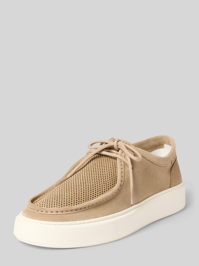 Produktfoto, Sneakersy z wiązaniem Modell 'NICHOLAS' od Antony Morato z naturalnej skóry, zaokrąglony czubek, fakturowana podeszwa, beżowy kolor, wysokość obcasa 5 cm, wysokość cholewki 7 cm, szerokość cholewki 6 cm.