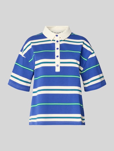 Produktfoto, blau-weiß gestreiftes Loose Fit Poloshirt mit überschnittenen Ärmeln Modell 'Ulma' von LOLLYS LAUNDRY aus reiner Baumwolle