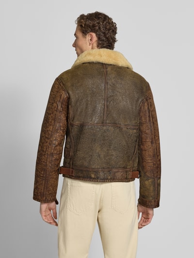 Mannenmodel draagt Regular fit leren jack met kraag van lamsvacht model 'ICELANDIC' van Polo Ralph Lauren, Heren, Ganzichaanszicht achterkant.