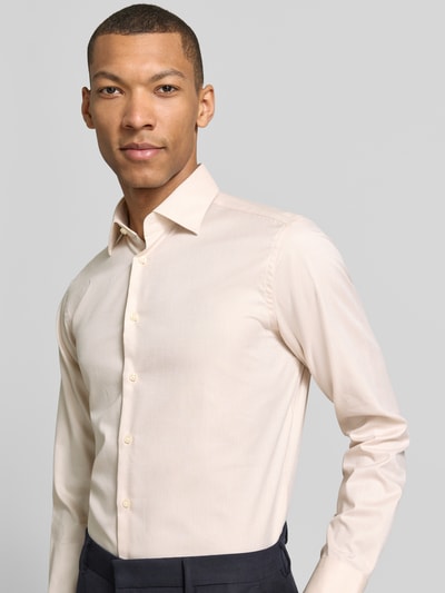 Christian Berg Men Regular Fit Business-Hemd mit Kentkragen Sand 3