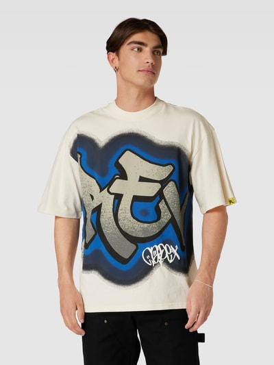 REVIEW Oversized T-Shirt mit Graffiti Print Ecru 4