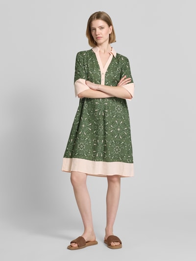 Christian Berg Woman Selection Knielange jurk met polokraag en korte knoopsluiting Olijfgroen - 1