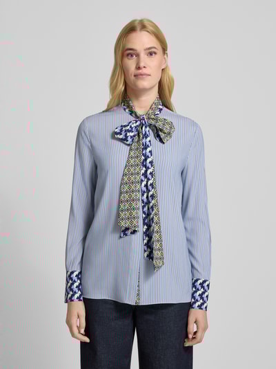 Herzensangelegenheit Regular Fit Seidenbluse mit Schleifen-Detail Hellblau 4
