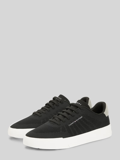 Produktfoto, Sneaker mit Logo Detail von Tommy Hilfiger, Optik: Unifarben, Schuhspitze: Abgerundet, Absatzform: Flach, Schnürung