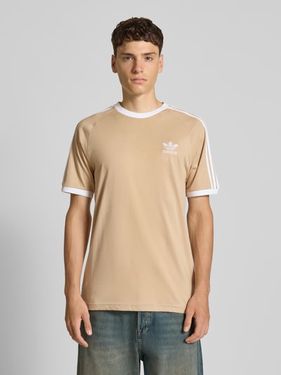 adidas Originals T-Shirt mit Label-Stitching Beige 4