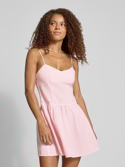 Review Minikleid mit Herz-Ausschnitt und Spaghettiträgern Rosa 4