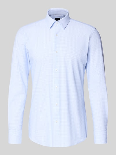 Produktfoto, Slim Fit Businesshemd mit Allover-Muster Modell 'HANK' von BOSS, hellblau mit feiner Struktur, Kentkragen, Stretch, atmungsaktiv.