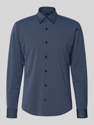 Produktfoto, Slim Fit Freizeithemd aus Baumwoll-Mix Modell 'P-ROAN-K-F-261' von BOSS, granatowy kolor, subtelna struktura, krój slim fit, Kent kołnierzyk, długi rękaw, performance-stretch jersey