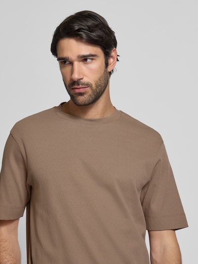 Emporio Armani T-Shirt mit Logo-Stitching und Rundhalsausschnitt Taupe 3