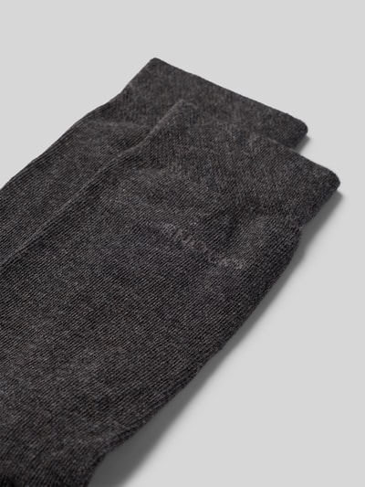 Produktfoto, Business Socks im 2er-Pack mit Label-Stitching von Snocks, dunkler Baumwoll-Mix mit Stretch-Anteil, gerippte Bündchen.